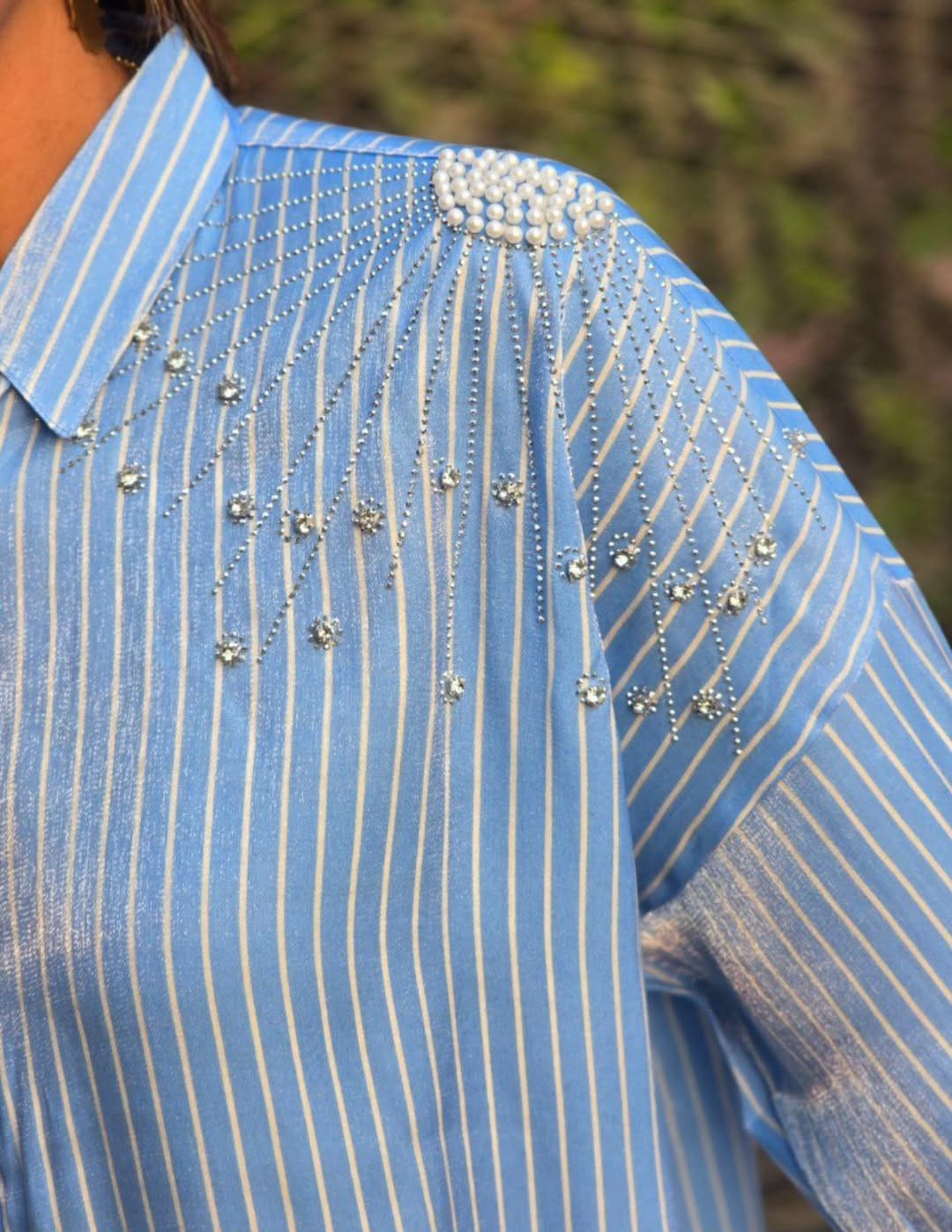 Light blue cotton satin shirt - Image 3