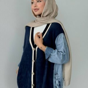 Navy half-jeans, half-fur jacket