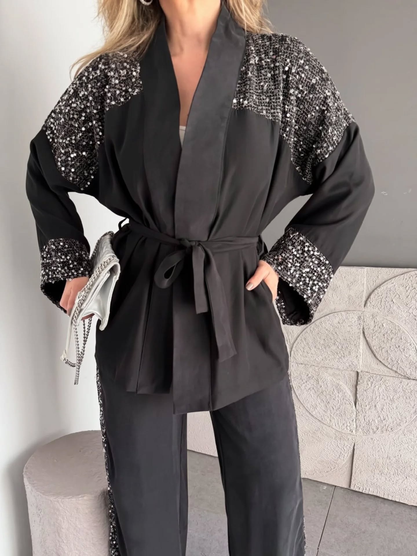 Black Set - Image 5